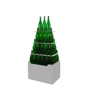 Pyramidendisplay aus grauer Wellpappe. Bestückt auf vier Ebenen mit Flaschen, die pro Ebene weniger werden, bis auf der vierten Ebene drei Flaschen stehen.